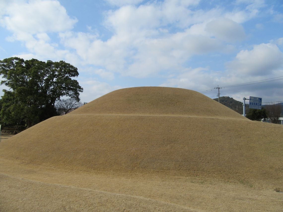 歴史公園彼杵の荘のひさご塚古墳。