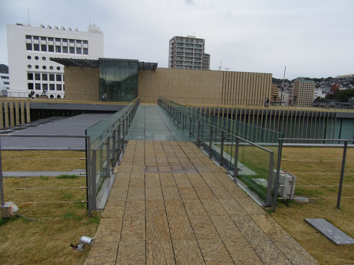 長崎県美術館の屋上庭園。
