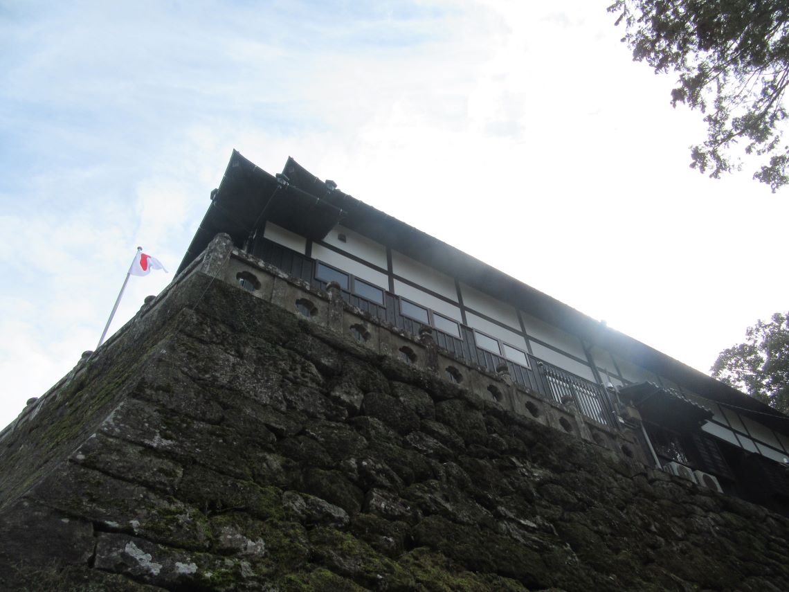佐賀県武雄市にある武雄神社と太陽。