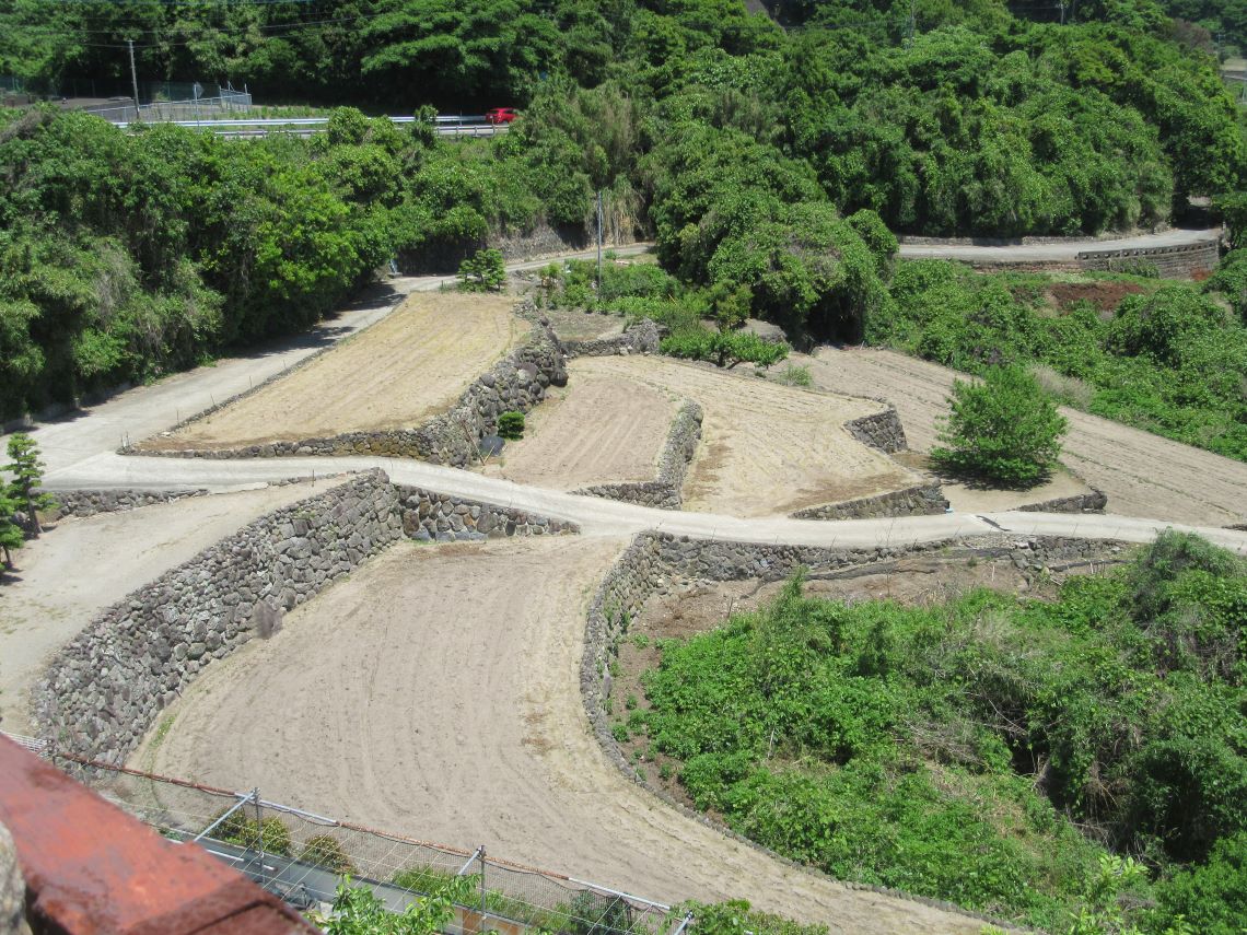 長崎県雲仙市千々石町にある千々石観光センターで撮影した、棚田。