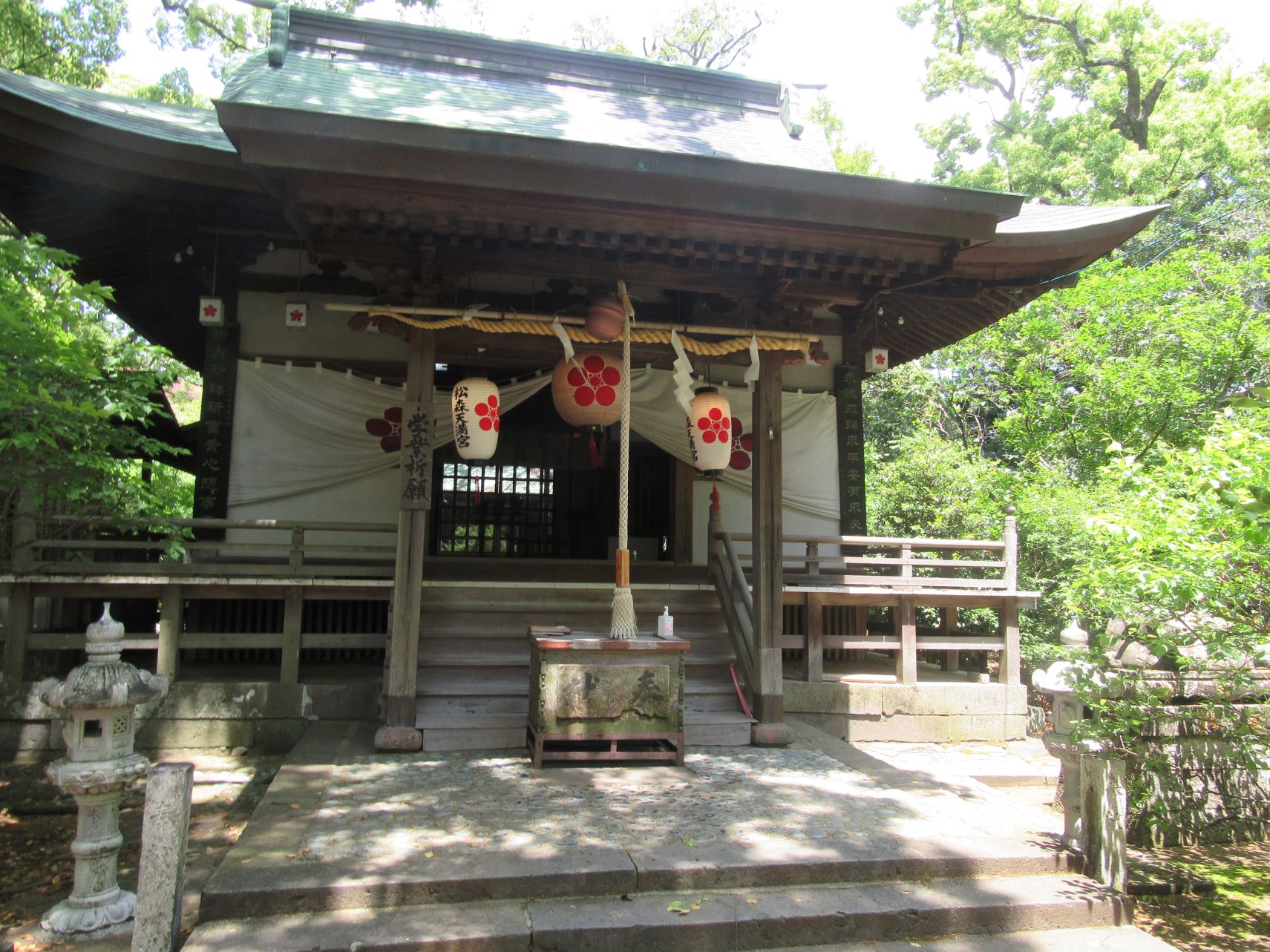 長崎県長崎市・松森天満宮の境内。