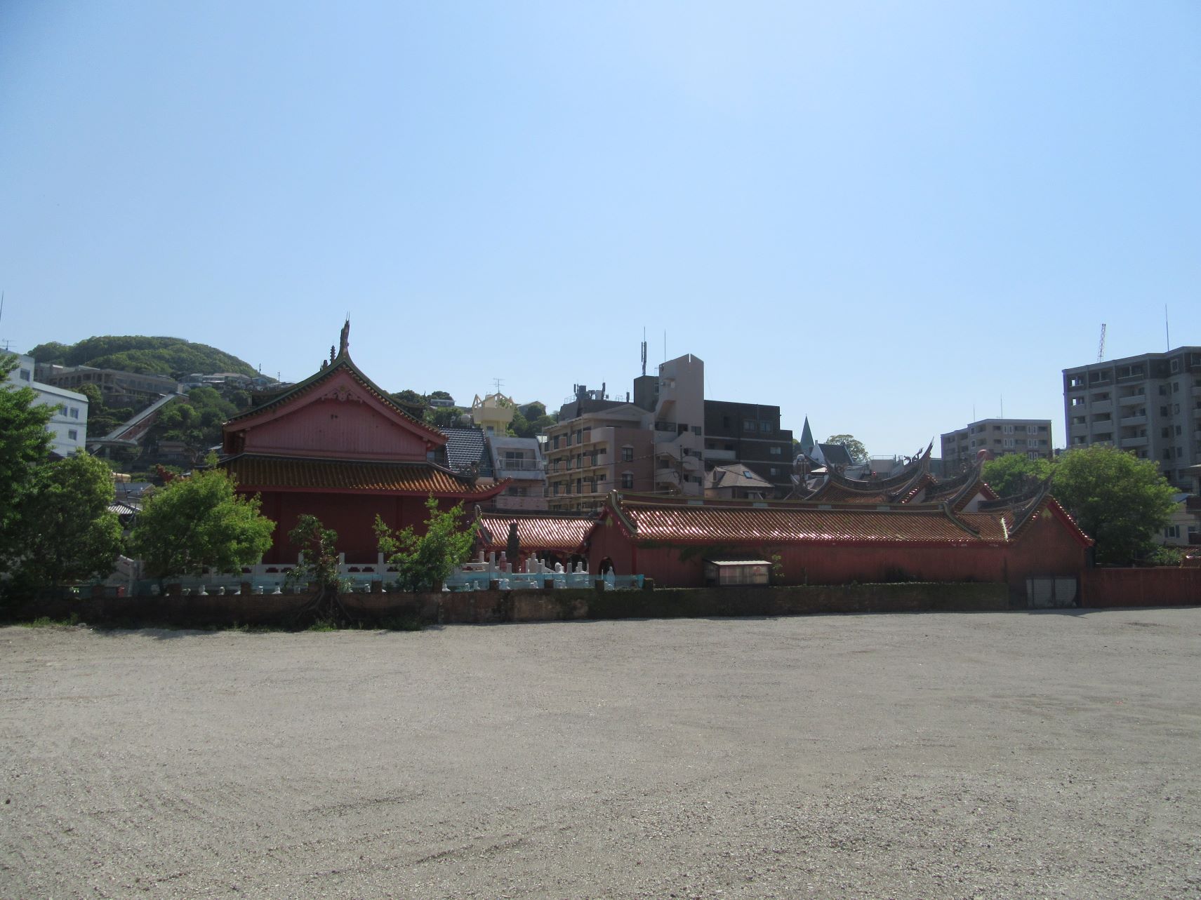 長崎県長崎市・孔子廟を外から。