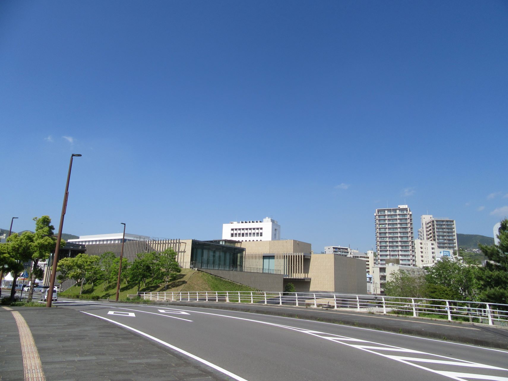 長崎県長崎市・長崎県美術館周辺。